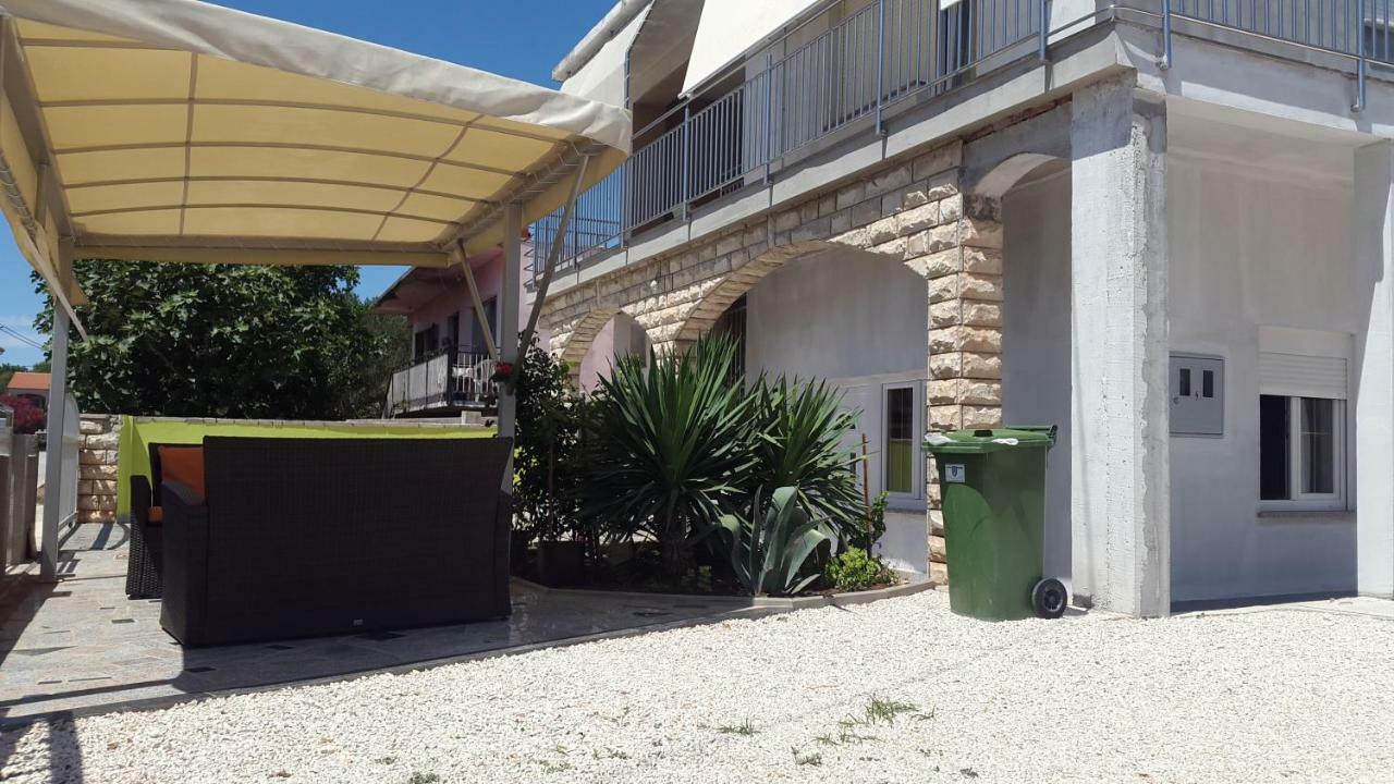 Apartmani Lamani Bibinje Luaran gambar